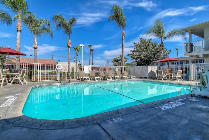 Motel 6 Stanton