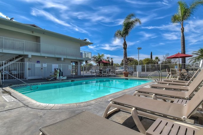 Motel 6 Stanton