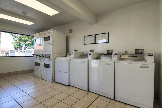 Motel 6 Stanton