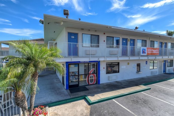 Motel 6 Stanton
