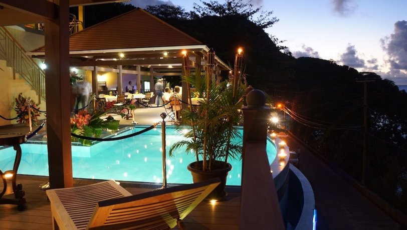 Treasure Cove Hotel & Restaurant