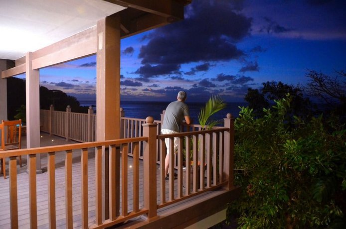 Treasure Cove Hotel & Restaurant