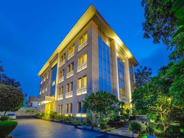 Muse Sarovar Portico Nehru Place