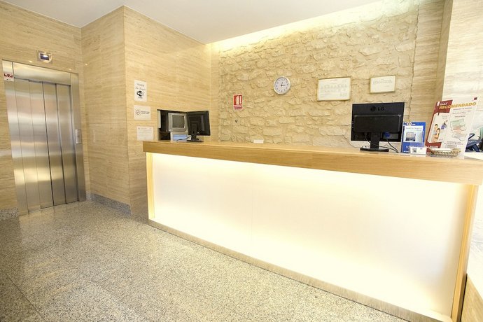 Hostal La Lonja