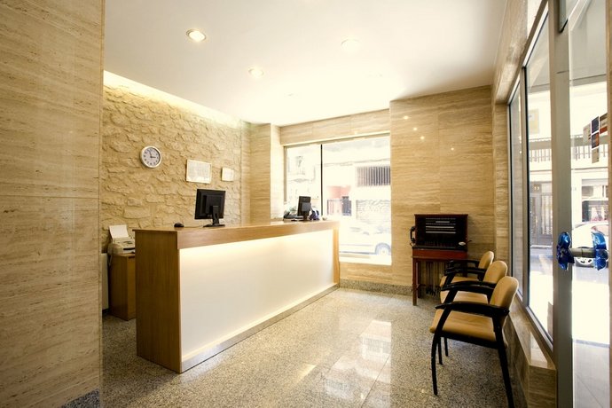 Hostal La Lonja