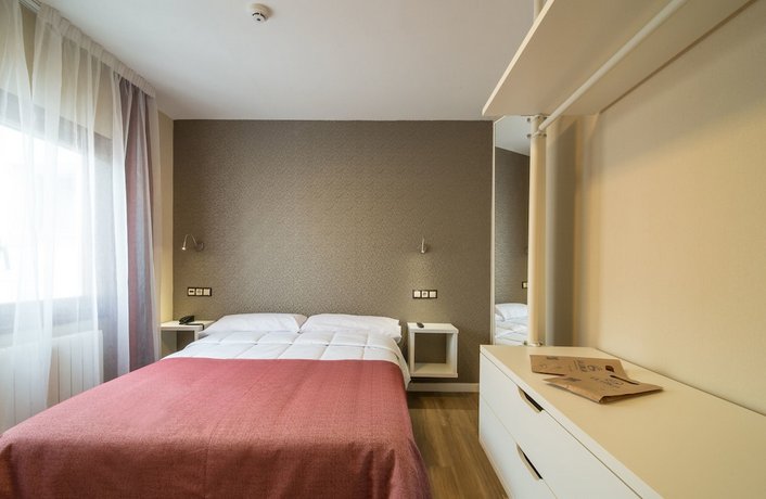 Hostal La Lonja