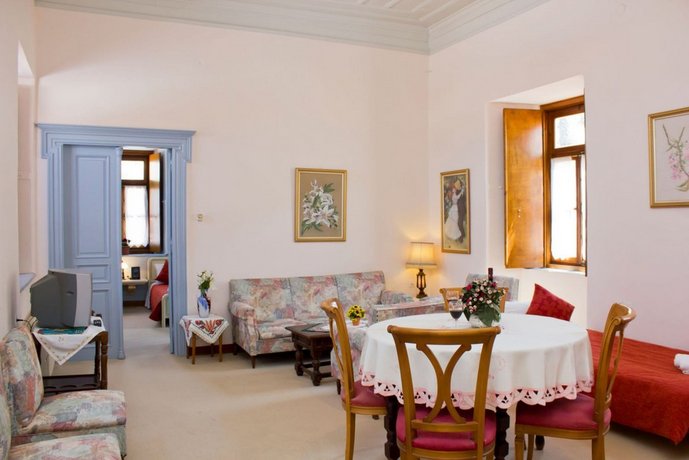 Achilleas Pension