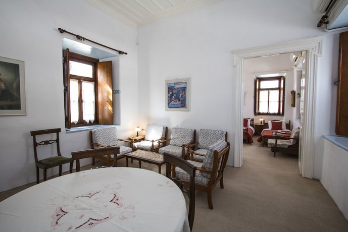 Achilleas Pension