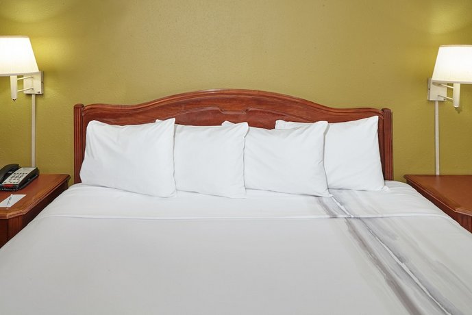 Chicago Lake S Hotel Compare Deals Chicago Lake S Hotel Compare Deals