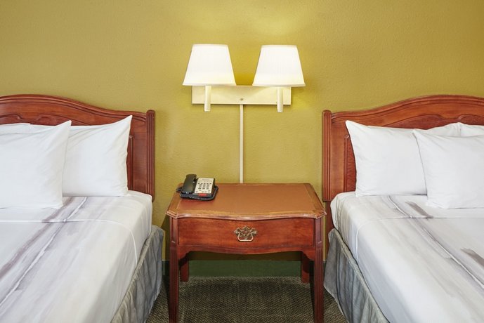 Chicago Lake S Hotel Compare Deals Chicago Lake S Hotel Compare Deals