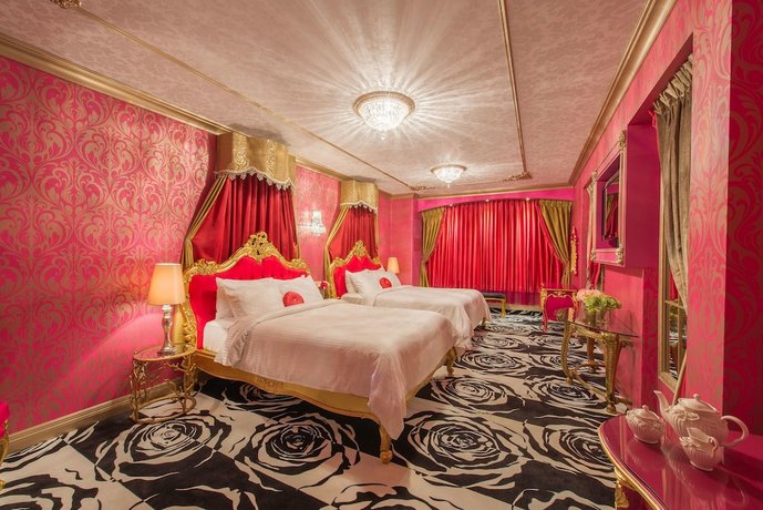 Fantasyland Hotel
