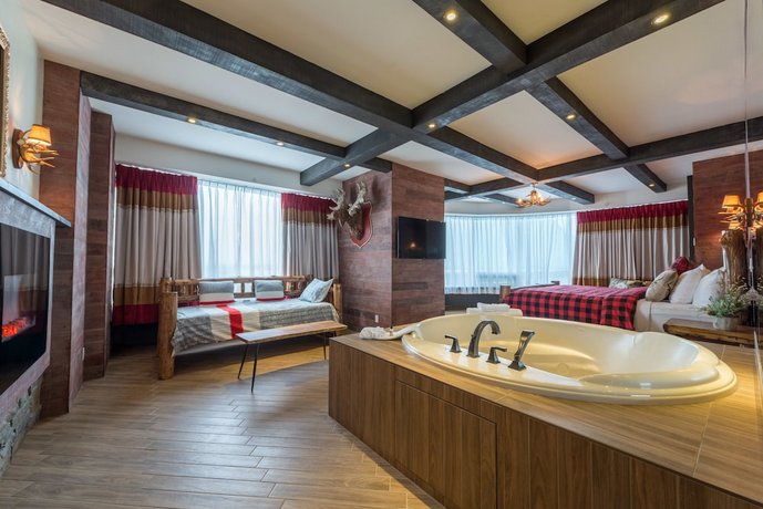 Fantasyland Hotel