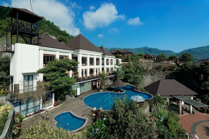 Jambuluwuk Batu Resort