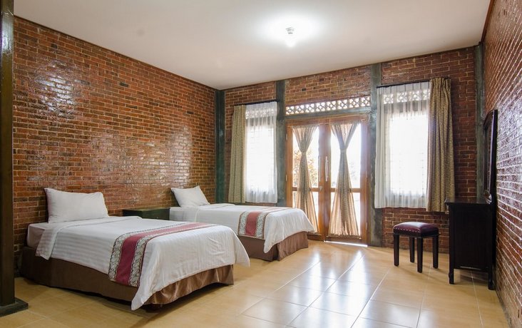 Jambuluwuk Batu Resort