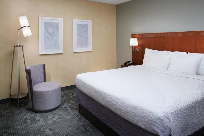 Courtyard by Marriott Rockford