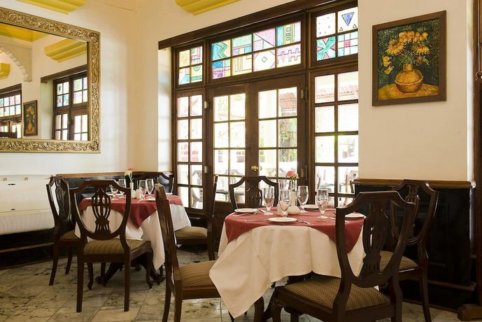 Protea Hotel by Marriott Dar es Salaam Courtyard