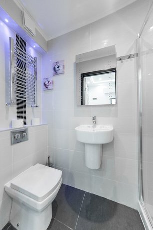 Imperial Court Suites