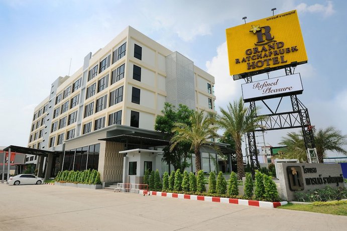 Grand Ratchapruek Hotel