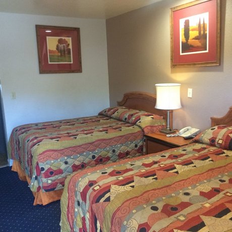 Crown Lodge Motel