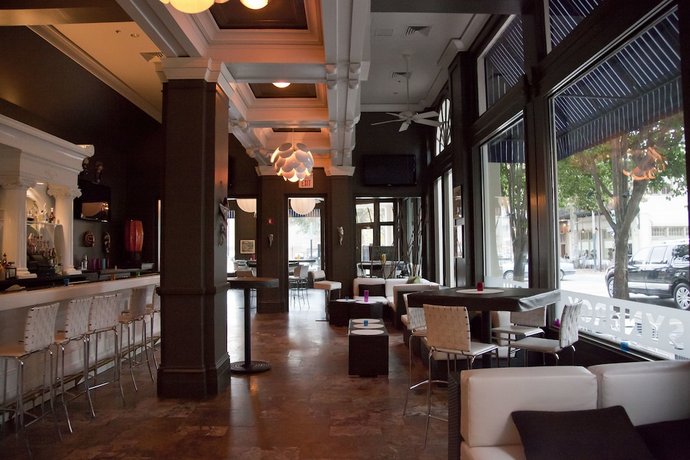 Lafayette Hotel New Orleans