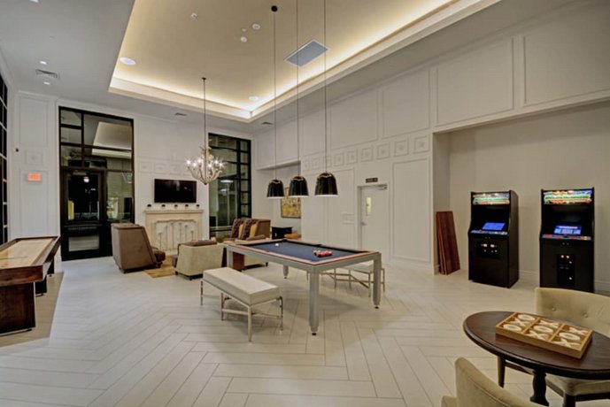 Global Luxury Suites at Baypointe Station