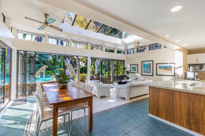 Emerald Inn on Takapuna Beach