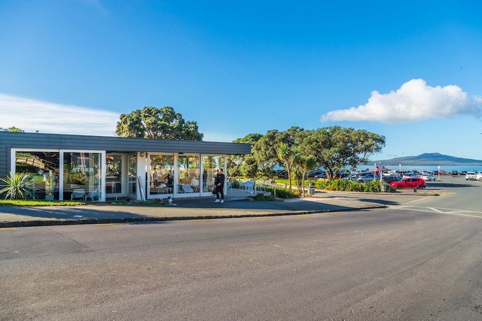 Emerald Inn on Takapuna Beach