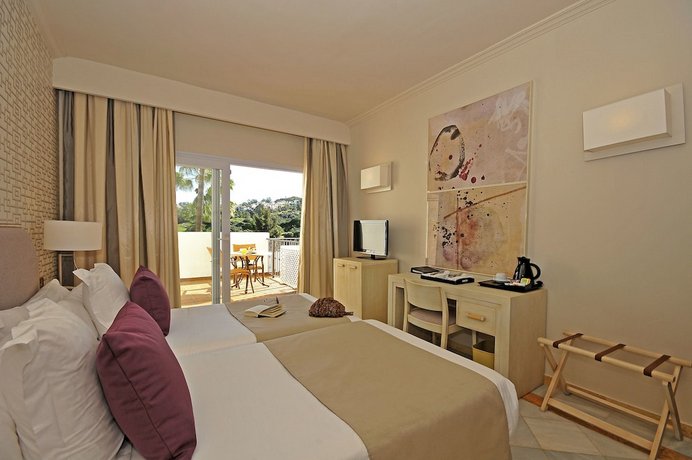 La Cala Resort