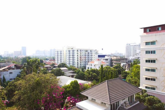 Jitthamas Residence