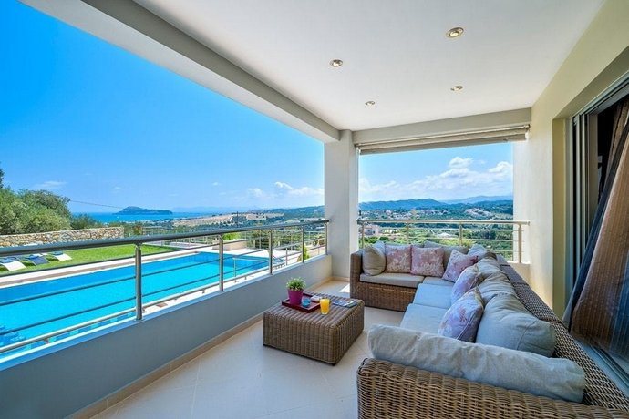 Villa Athinais