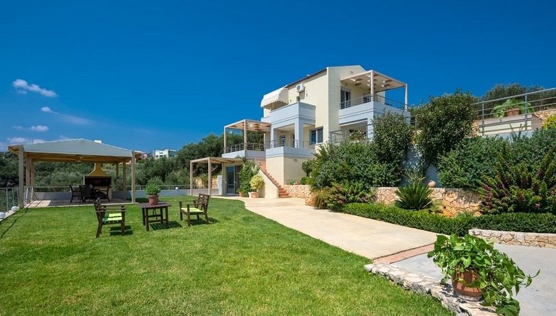 Villa Athinais