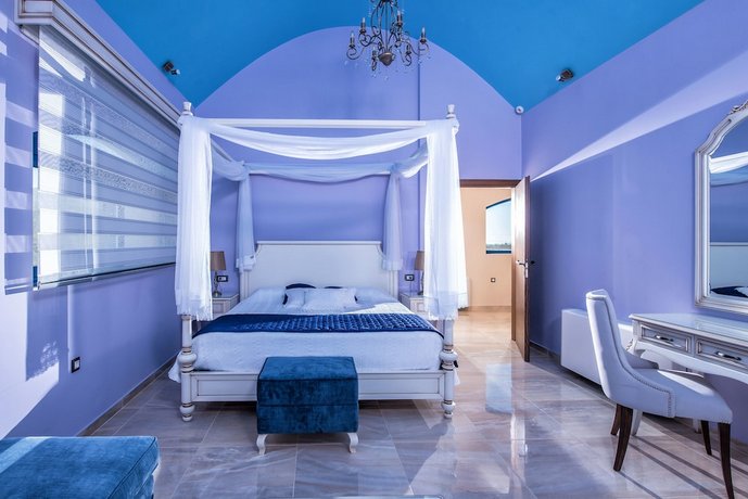Wine Dark Sea Villa Santorini