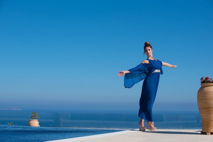 Wine Dark Sea Villa Santorini