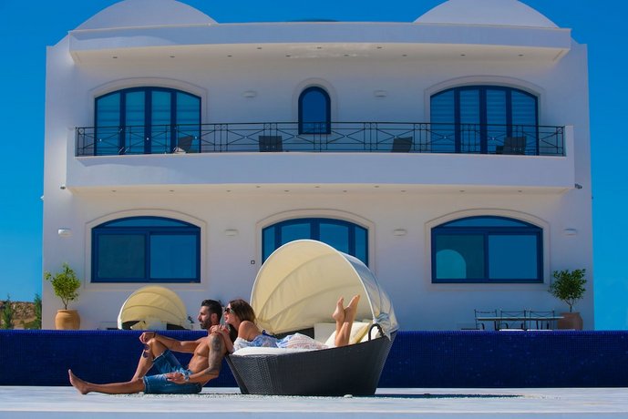 Wine Dark Sea Villa Santorini