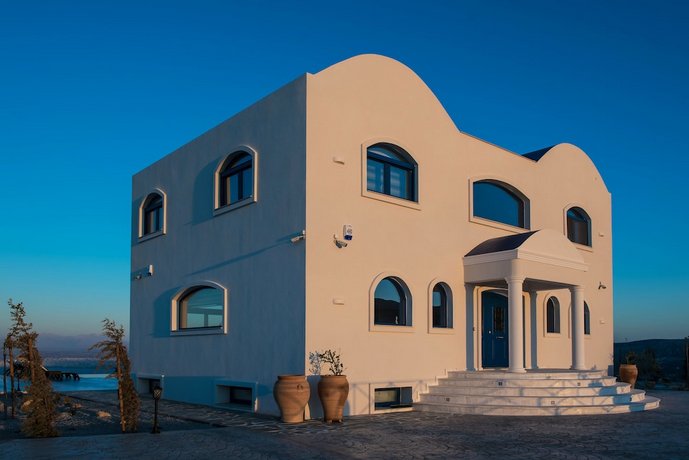 Wine Dark Sea Villa Santorini