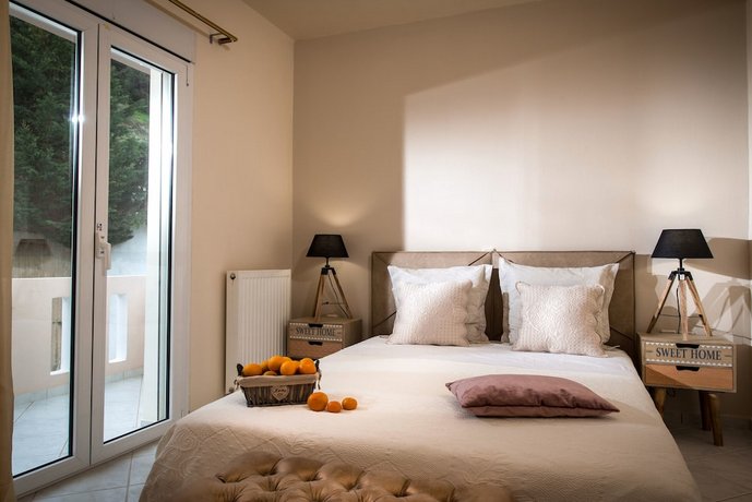 Wine Dark Sea Villa Artemis