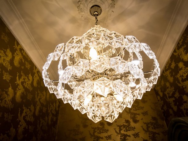 Minerva Relais