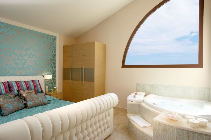 Alexandra Golden Boutique Hotel-Adults Only