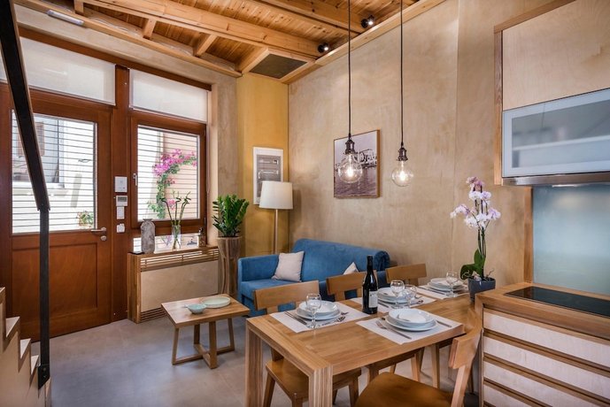 Neoria Houses