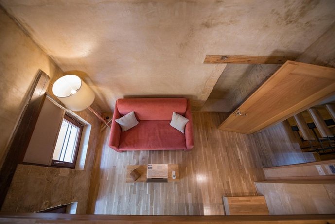 Neoria Houses