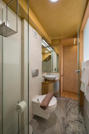 Neoria Houses