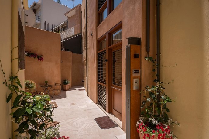 Neoria Houses