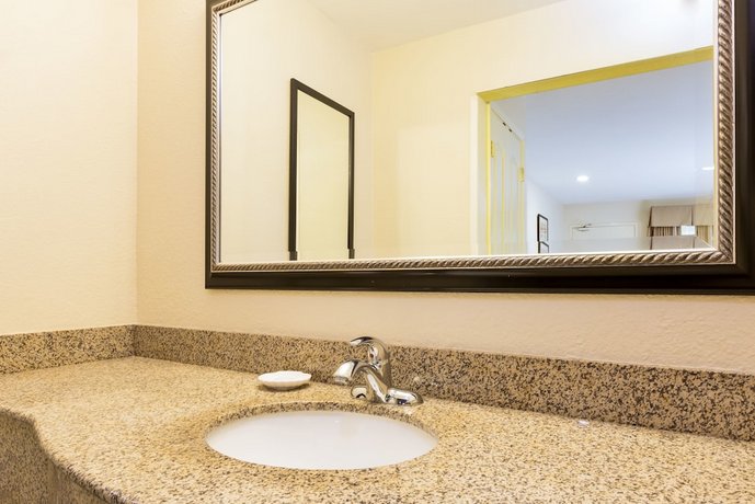 Best Western San Diego Miramar Hotel