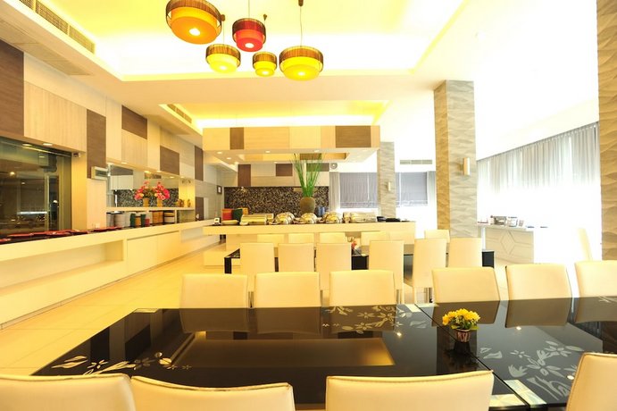 Aunchaleena Bangkok