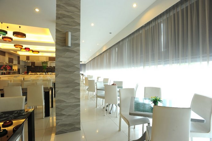 Aunchaleena Bangkok