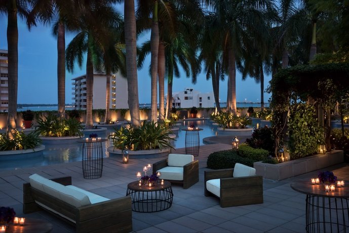 Four Seasons Hotel Miami