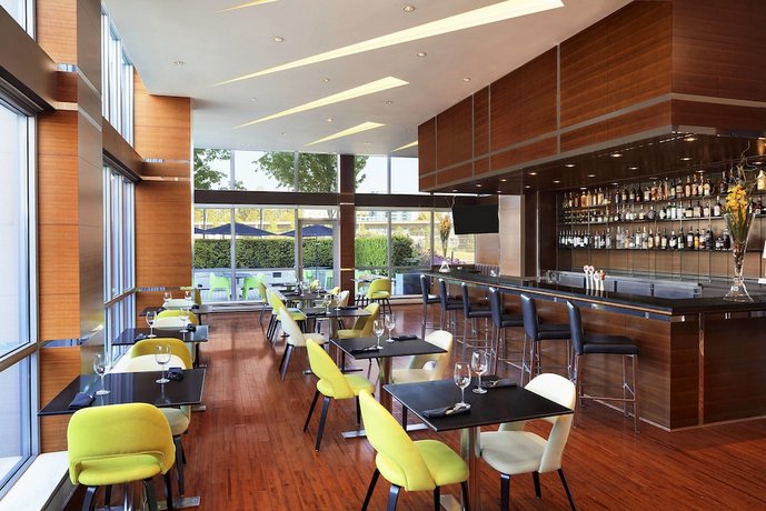 The Westin Wall Centre Vancouver Airport