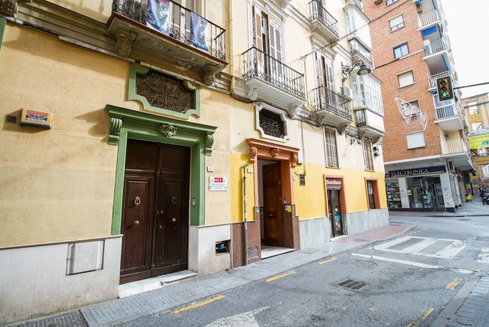 Calle Ollerias Apartments