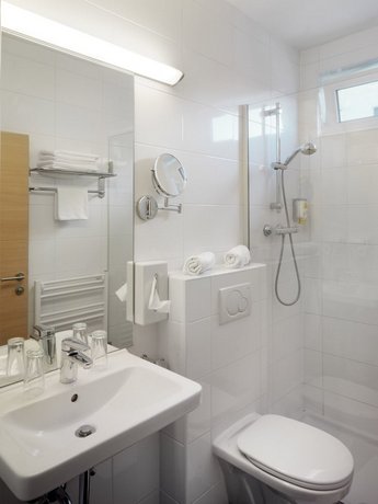 Arion Airport Hotel