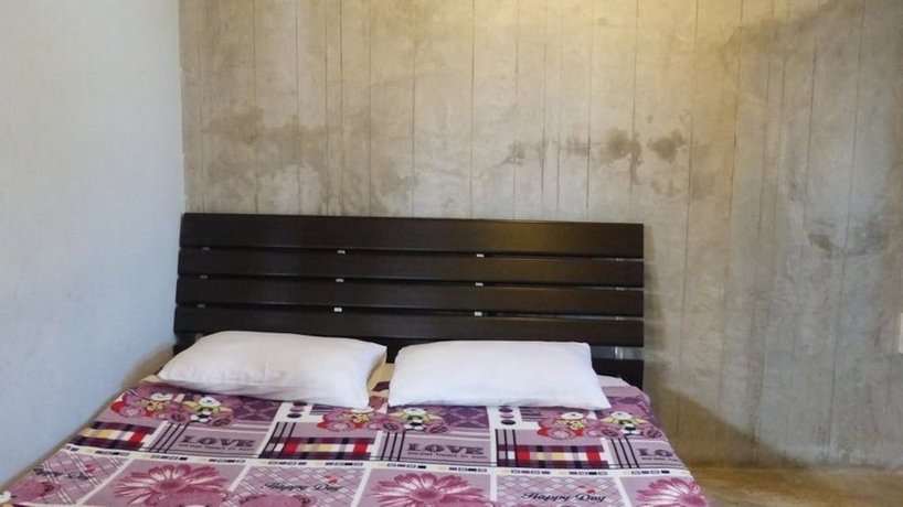 9 Hostel